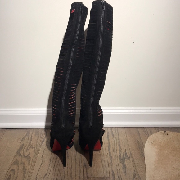 Christian Louboutin suede black boots - Picture 4 of 7